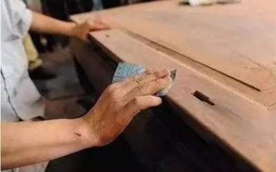 紅木打磨，決定了家具10倍的價(jià)差！
