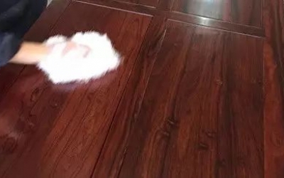 紅木家具日常保養(yǎng)的大忌：洗潔精、肥皂水、濕抹布...